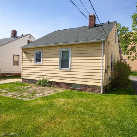 1485 E 193rd St, Euclid, OH 44117 photo 5