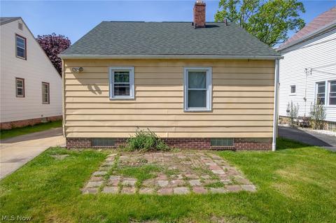 1485 E 193rd St, Euclid, OH 44117 photo 4