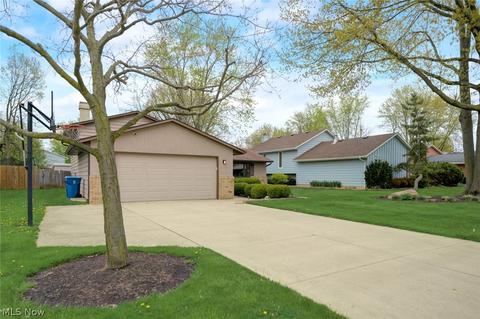 1824 Gloucester Dr, Lorain, OH 44053 photo 11