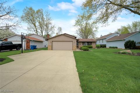 1824 Gloucester Dr, Lorain, OH 44053 photo 1