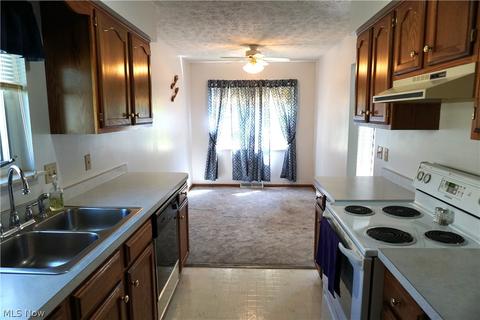 709 Bedford Ave, Elyria, OH 44035 photo 6
