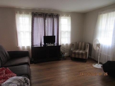 4916 Dunsmore Ave, Ashtabula, OH 44004 photo 3
