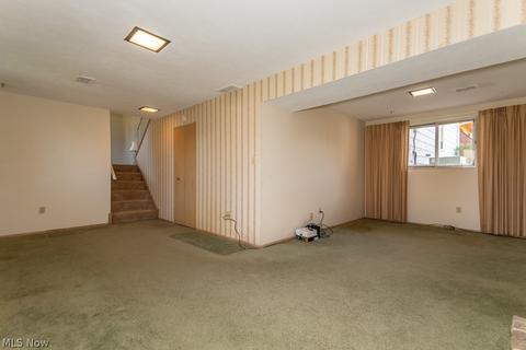 11275 Johnson Dr, Parma, OH 44130 photo 5