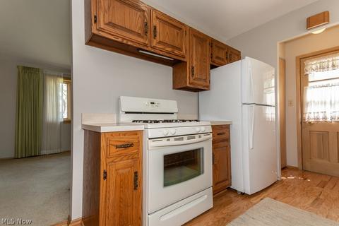11275 Johnson Dr, Parma, OH 44130 photo 14
