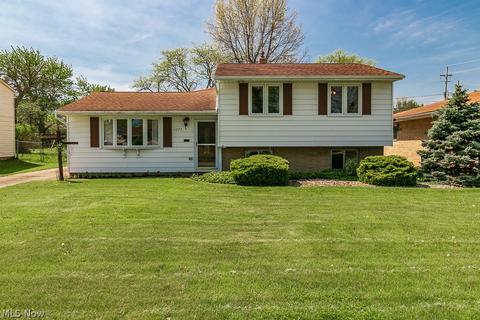 11275 Johnson Dr, Parma, OH 44130 photo 1
