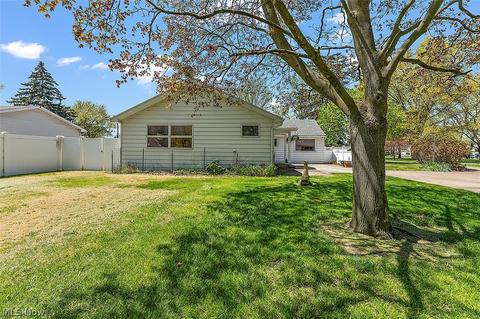 3635 Kolbe Rd, Lorain, OH 44053 photo 12