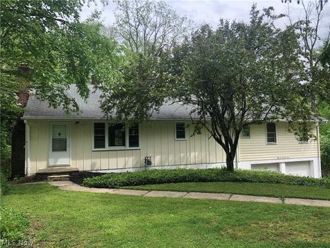 5577 Valley Ln, Solon, OH 44139 photo 1