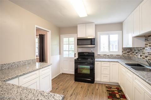 700 Willow Dr, Euclid, OH 44132 photo 8