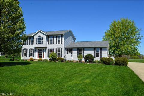 8653 Markley Dr, Wadsworth, OH 44281 photo 2