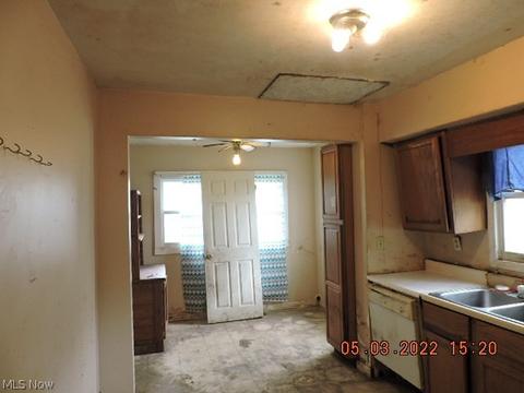 775 Kipling St, Akron, OH 44306 photo 9