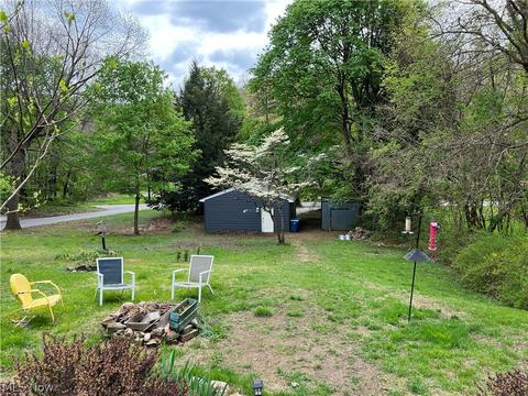 272 E Willowview Dr, Akron, OH 44319 photo 4