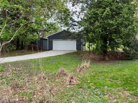 272 E Willowview Dr, Akron, OH 44319 photo 19