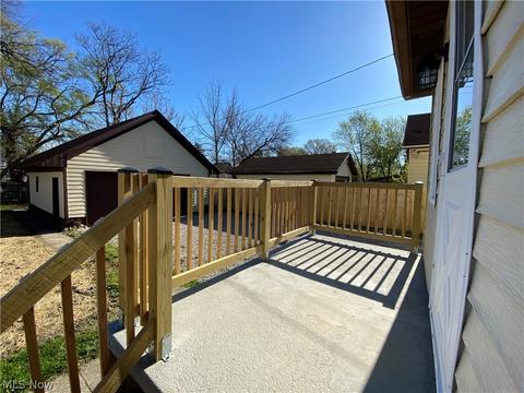 1721 E 32nd St, Lorain, OH 44055 photo 4