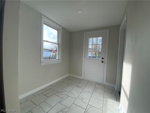 1721 E 32nd St, Lorain, OH 44055 photo 8