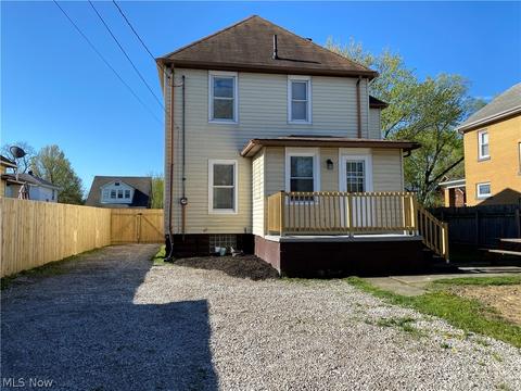 1721 E 32nd St, Lorain, OH 44055 photo 2