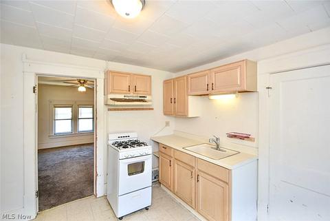 351 E Glenwood Ave, Akron, OH 44310 photo 19