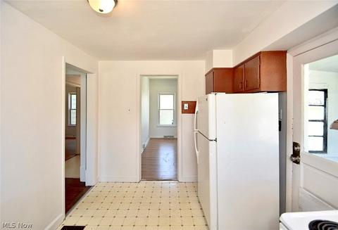 351 E Glenwood Ave, Akron, OH 44310 photo 6