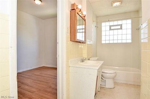 351 E Glenwood Ave, Akron, OH 44310 photo 9
