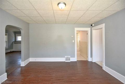 351 E Glenwood Ave, Akron, OH 44310 photo 14