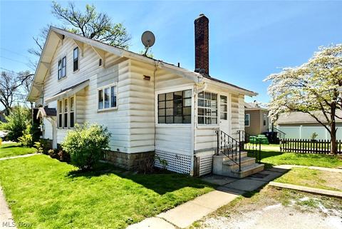 351 E Glenwood Ave, Akron, OH 44310 photo 2