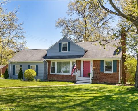 367 E 255th St, Euclid, OH 44132 photo 1