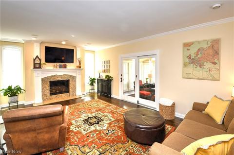 735 Treecrest Dr, Akron, OH 44333 photo 10