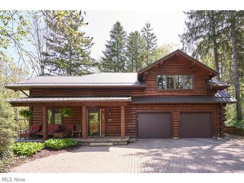 727 Wye Rd, Akron, OH 44333 photo 1