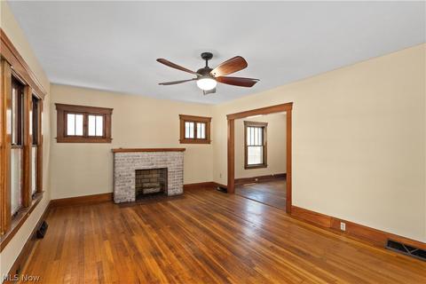 343 Kenyon Ave, Elyria, OH 44035 photo 2