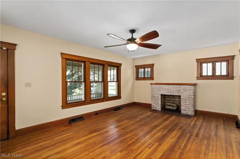 343 Kenyon Ave, Elyria, OH 44035 photo 3