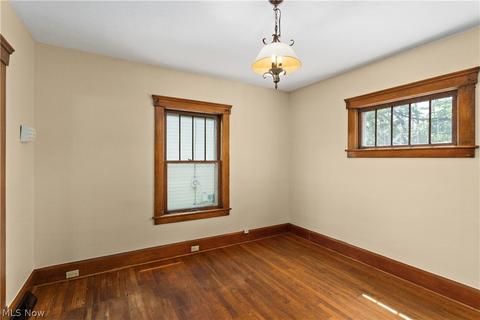 343 Kenyon Ave, Elyria, OH 44035 photo 8
