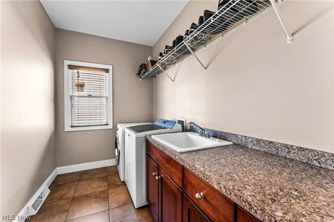 526 Berklee Dr, Youngstown, OH 44512 photo 21