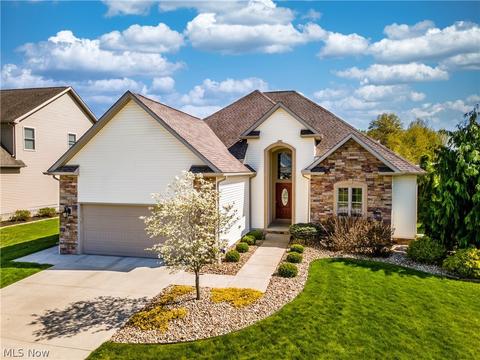526 Berklee Dr, Youngstown, OH 44512 photo 1