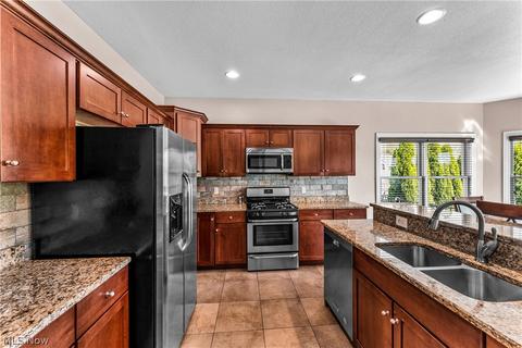 526 Berklee Dr, Youngstown, OH 44512 photo 10