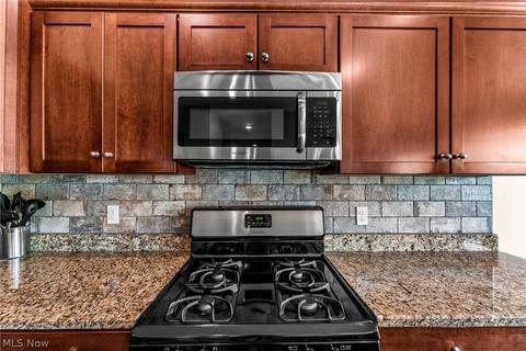 526 Berklee Dr, Youngstown, OH 44512 photo 13
