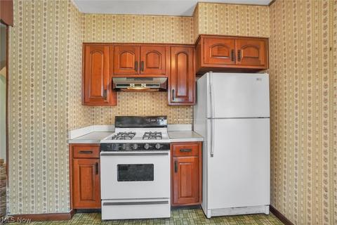 1759 E 36th St, Lorain, OH 44055 photo 9