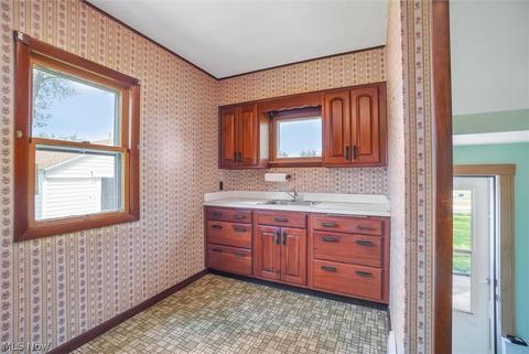 1759 E 36th St, Lorain, OH 44055 photo 7