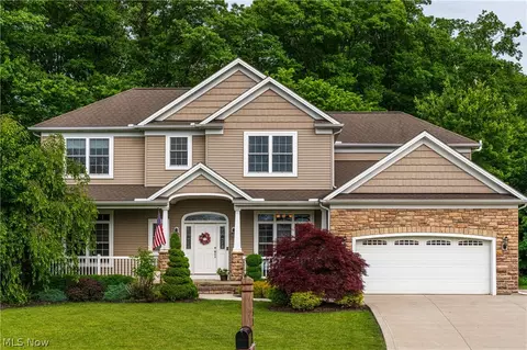 252 Kensington Ct, Madison, OH 44057 photo 1