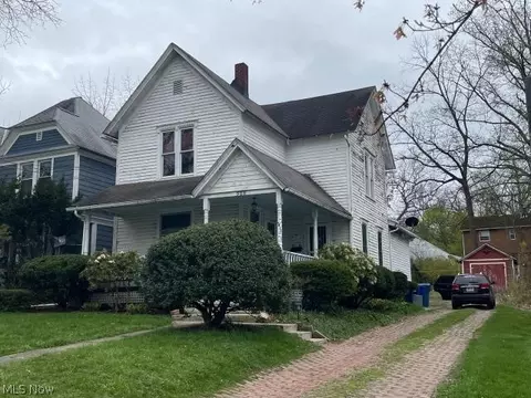 328 E Summit St, Kent, OH 44240 photo 3