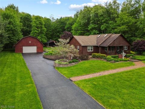 5471 Clingan Rd, Struthers, OH 44471 photo 2