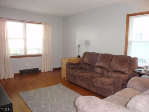 116 Marseilles Ave, Elyria, OH 44035 photo 2