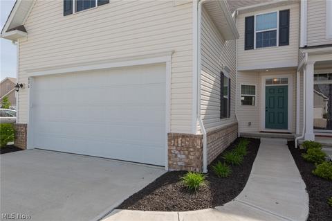 806 Walcutt Ct, Lagrange, OH 44050 photo 2