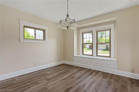 458 7th St, Struthers, OH 44471 photo 8