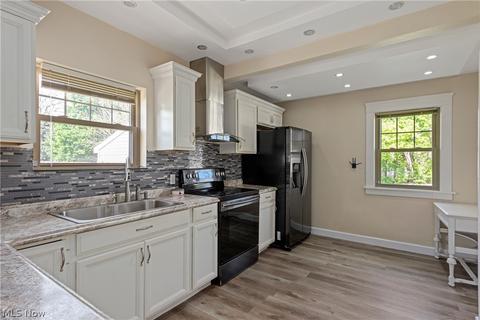 458 7th St, Struthers, OH 44471 photo 11