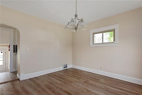 458 7th St, Struthers, OH 44471 photo 9