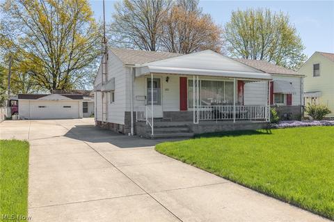 1611 Rush Rd, Wickliffe, OH 44092 photo 2