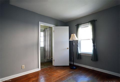 37800 3rd St, Willoughby, OH 44094 photo 9