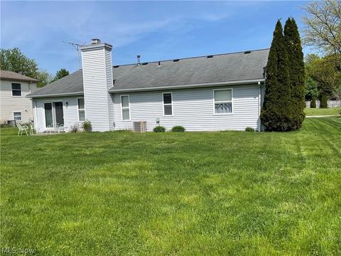 207 Wynn Ave, Elyria, OH 44035 photo 4