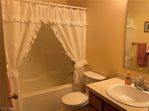 207 Wynn Ave, Elyria, OH 44035 photo 18