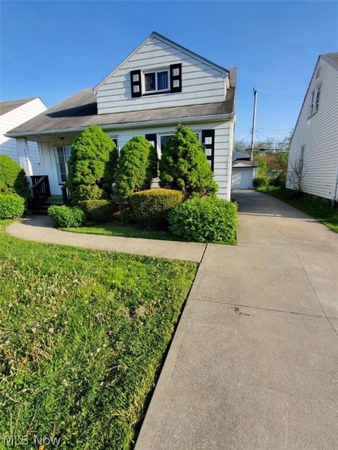 20104 Libby Rd, Maple Heights, OH 44137 photo 1