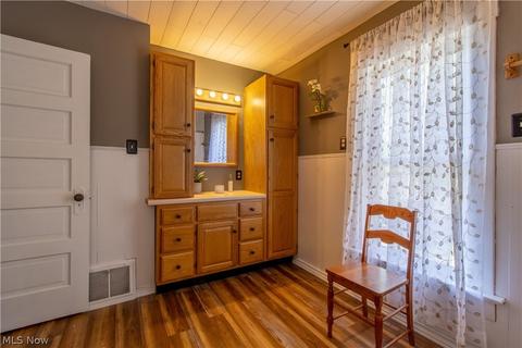 517 E 4th St, Dover, OH 44622 photo 17